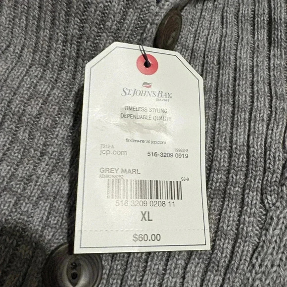 St. John’s bay sweater‎ - Picture 2 of 2